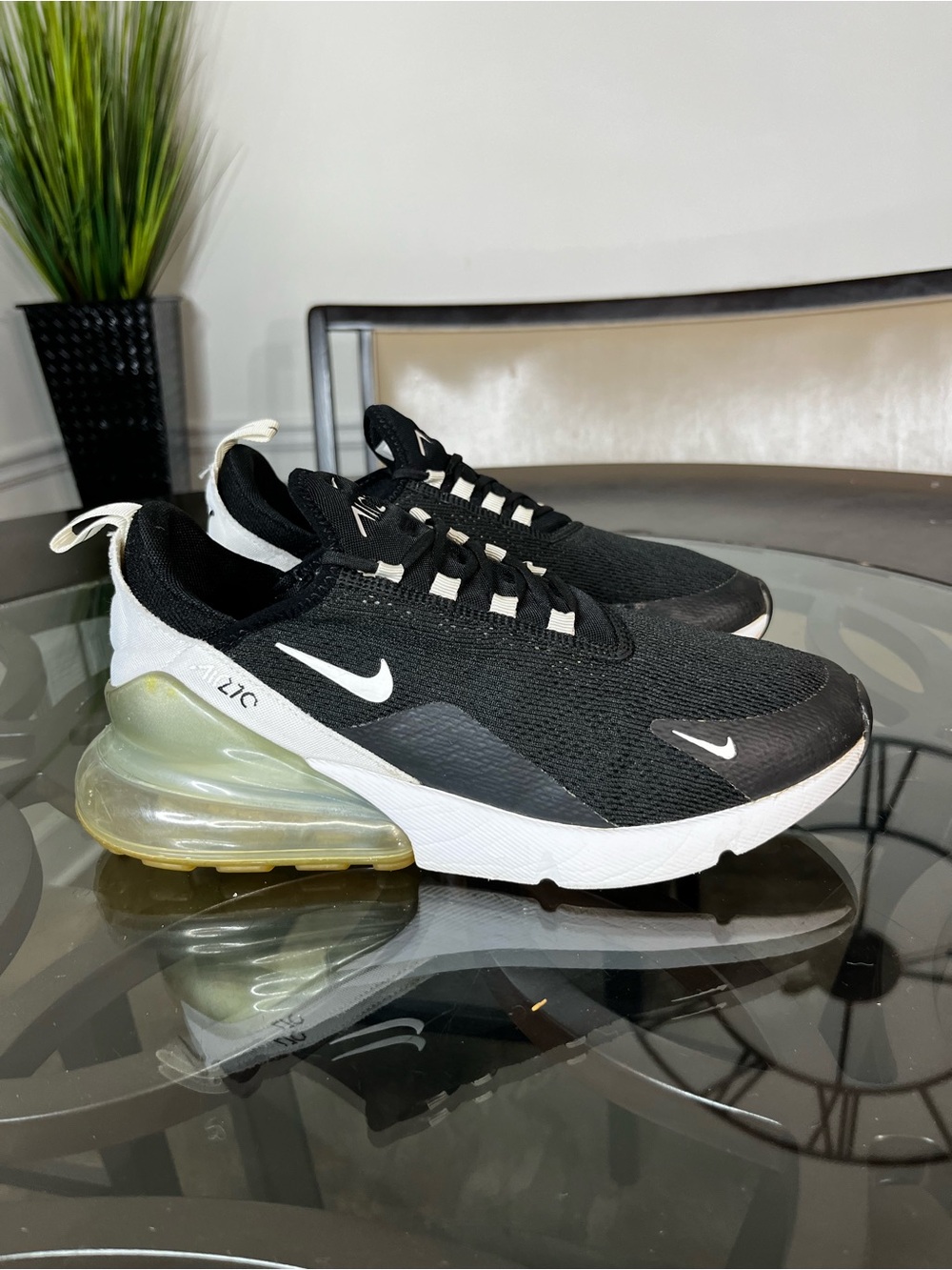 Nike Air Max 270 Women’s Sneakers Sz 10